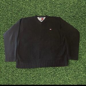 Vintage 90s Tommy Hilfiger sweater men’s size large v neck preppy